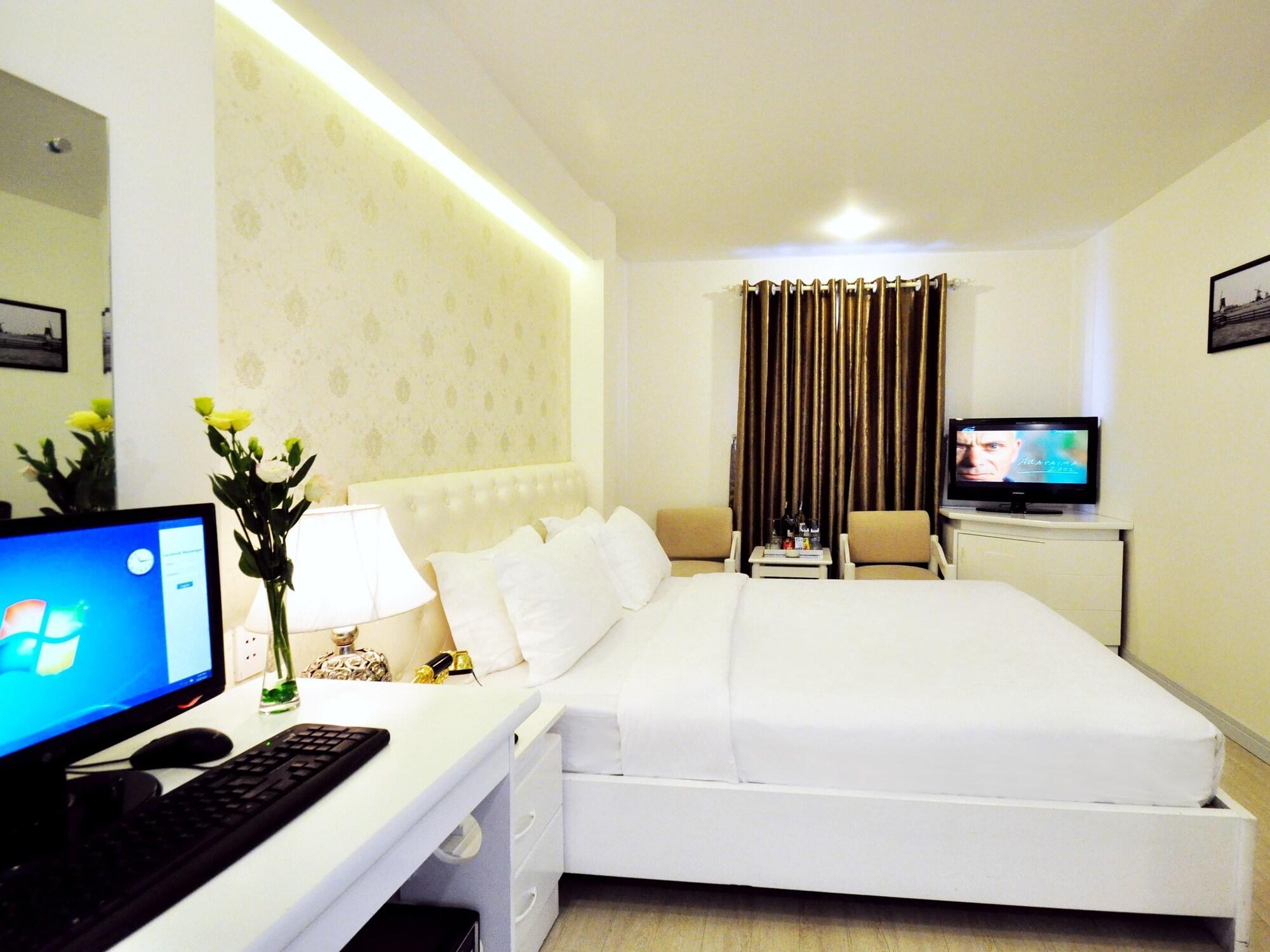 The White Hotel 8A Thai Van Lung Хошимін Екстер'єр фото
