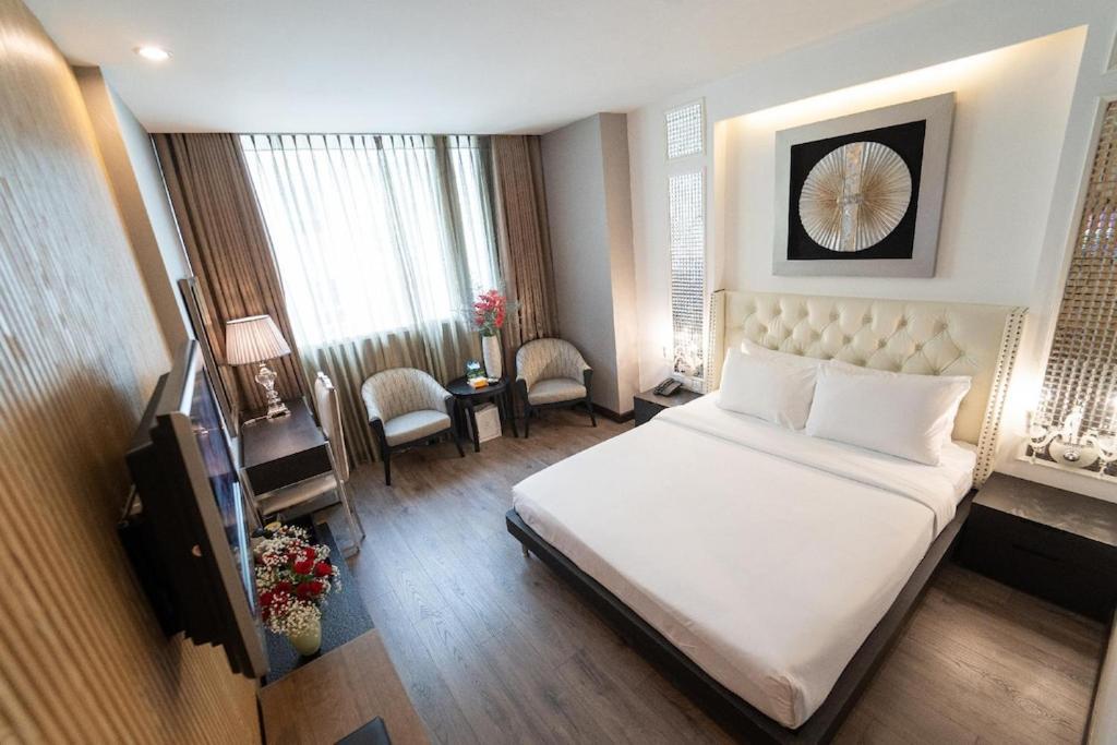 The White Hotel 8A Thai Van Lung Хошимін Екстер'єр фото