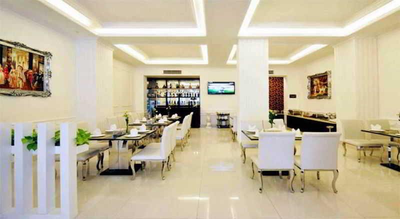 The White Hotel 8A Thai Van Lung Хошимін Екстер'єр фото